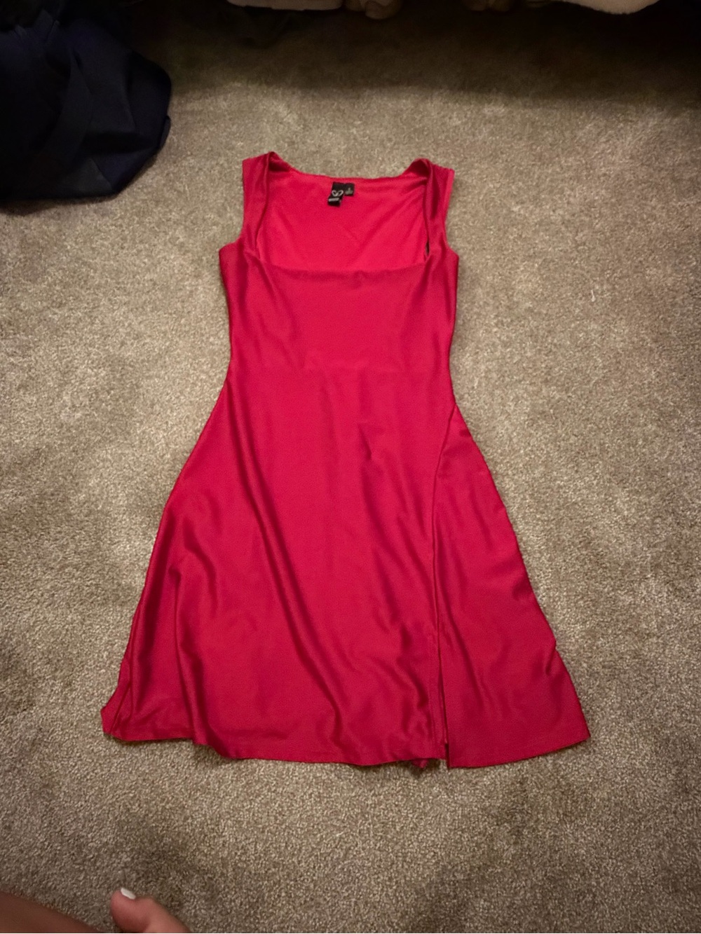 Classic Sleeveless Red Dress - Women's